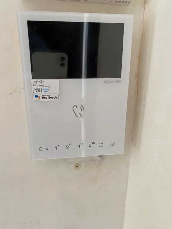 Moniteur intérieur - Installation visiophone connecté à Montélier