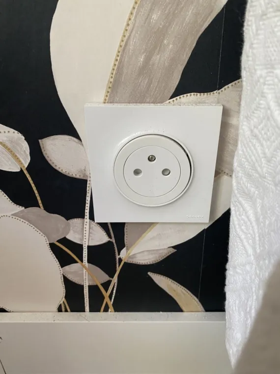 Remplacement appareillage électrique Chabeuil