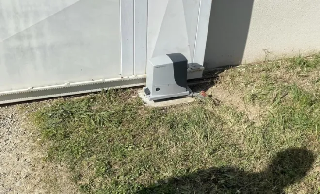 Installation d’un moteur de portail et d’un interphone à Valence, Valence, Max Elec
